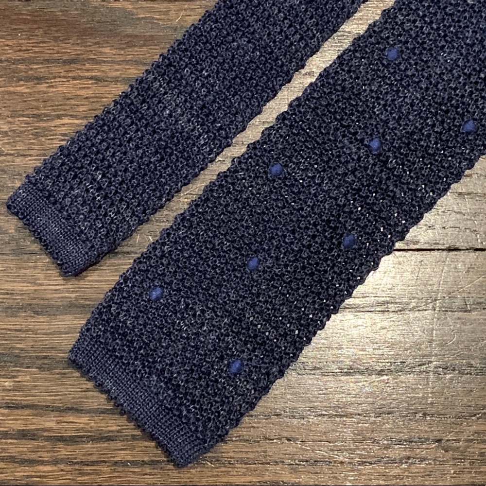 SUITSUPPLY Knitted Blue Dot Tie - Linen / Silk